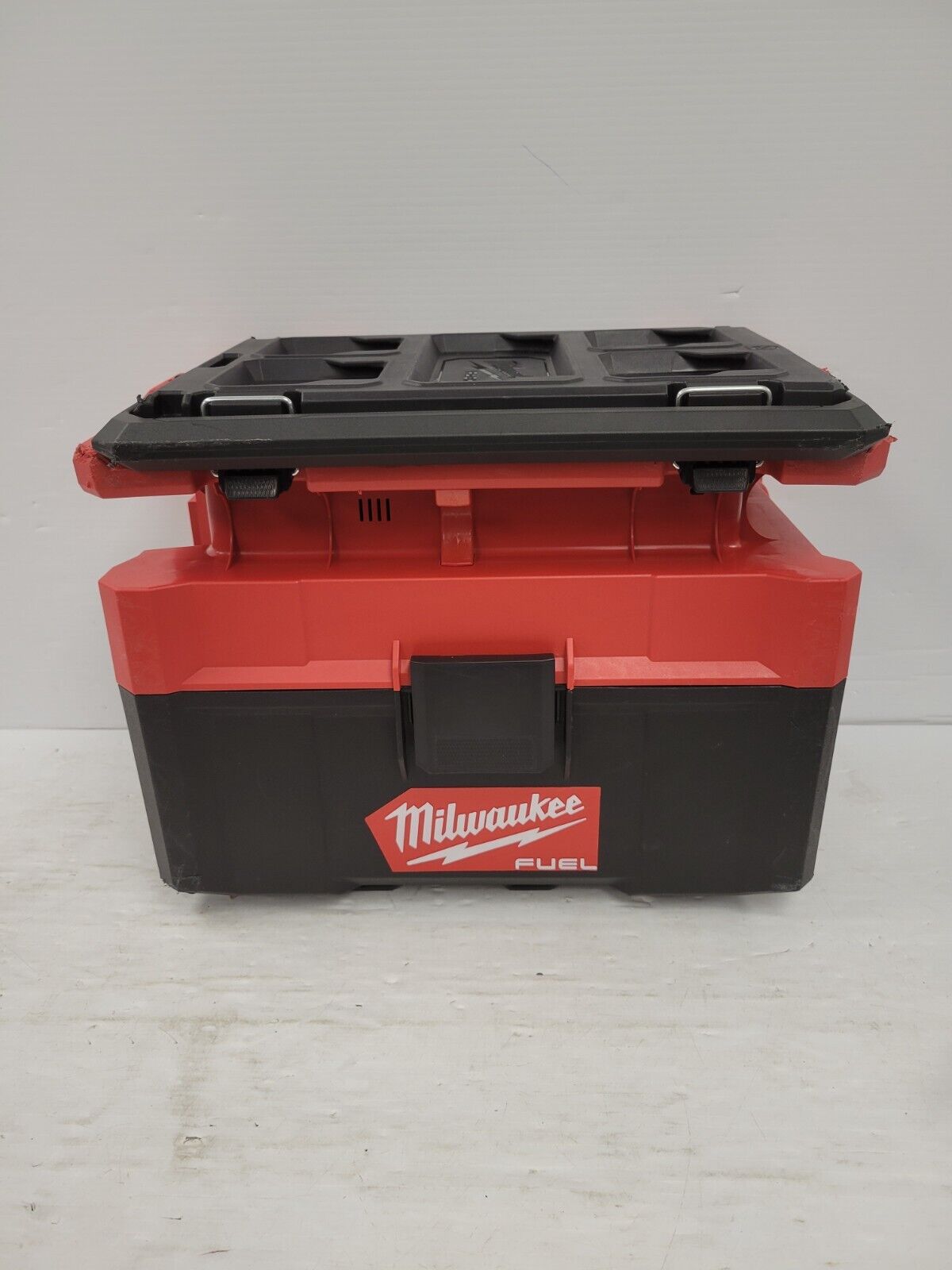 (64530-1) Milwaukee 0970-20 Shop Vacuum