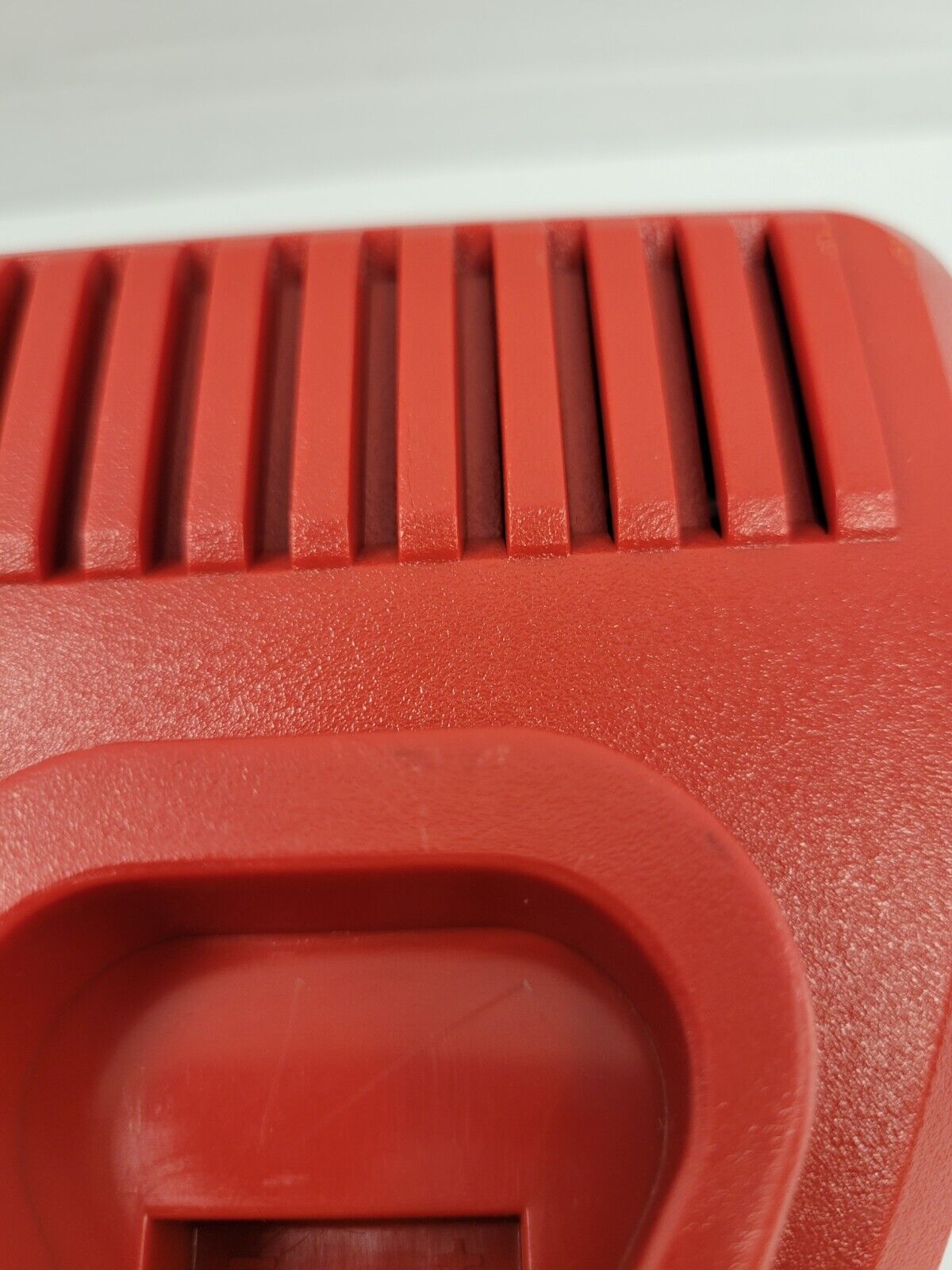 (56949-1 B) Milwaukee 48-59-2401 Battery Charger