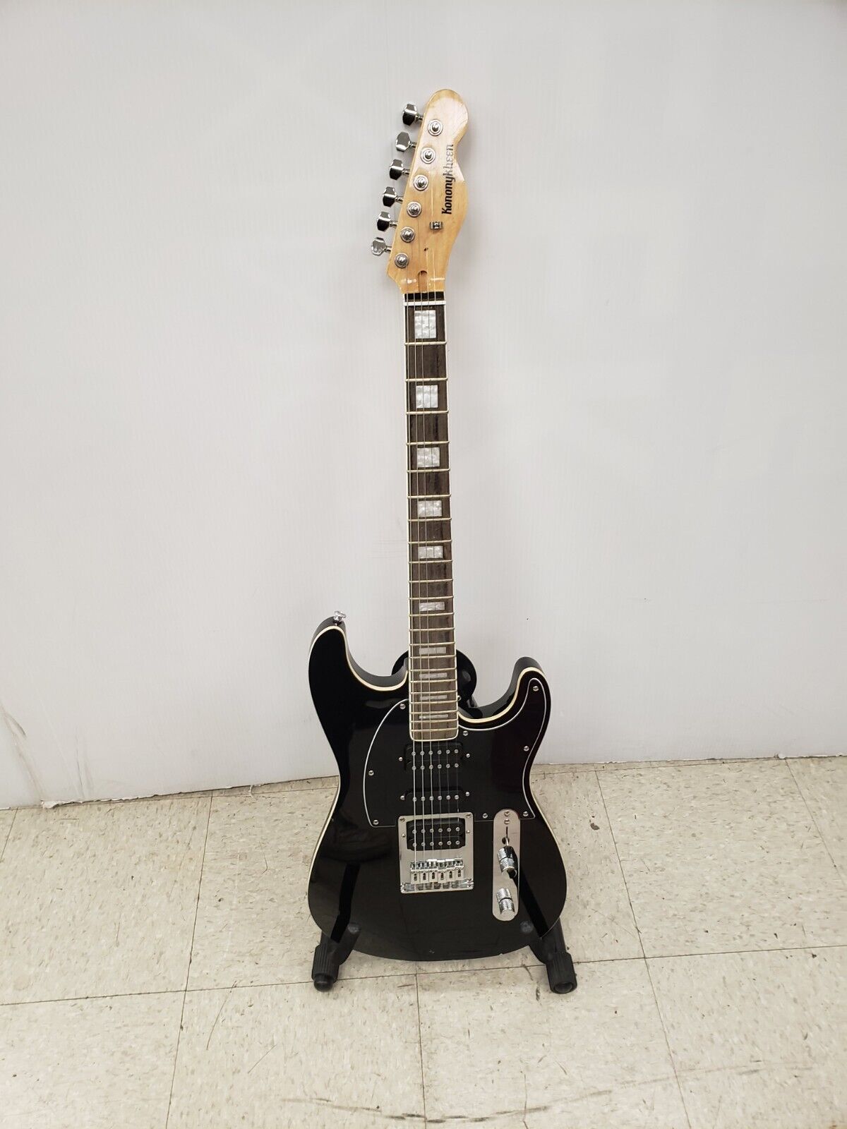 (64338-1) Kononykheen Breed Thirty Eight Guitar