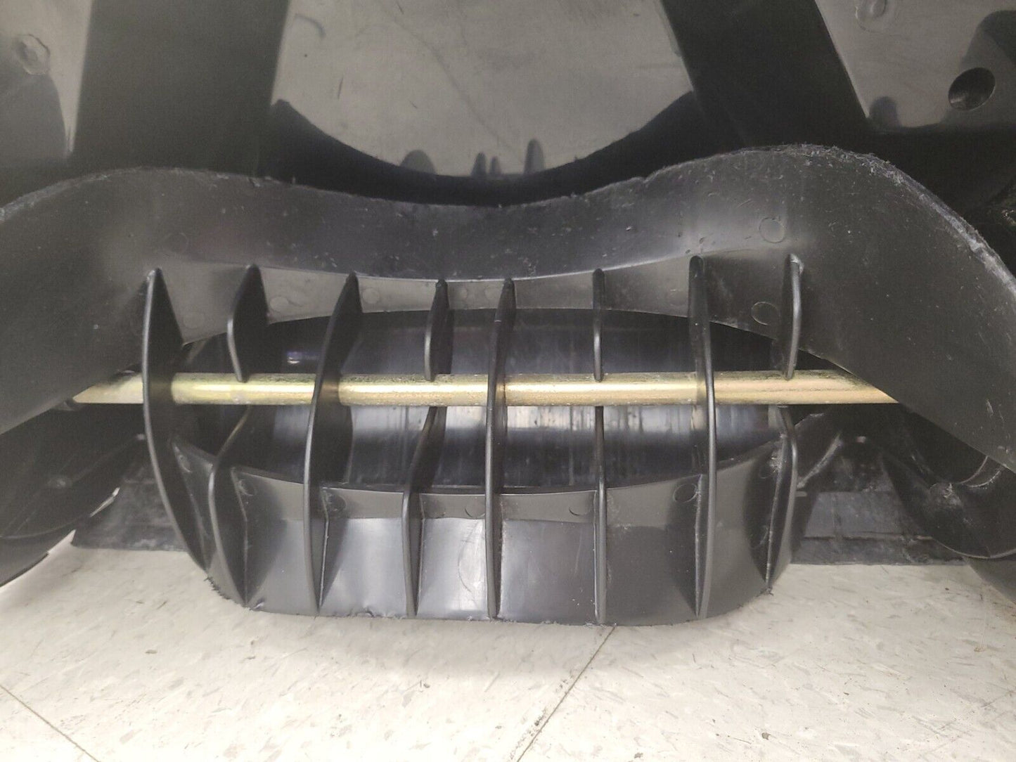 (I-36306) Toro 1800 38025 Snow Thrower