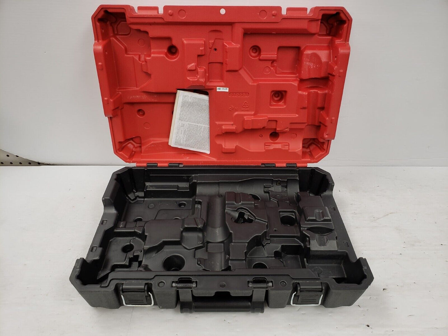 (66733-3) Milwaukee 280420 Hammer Drill