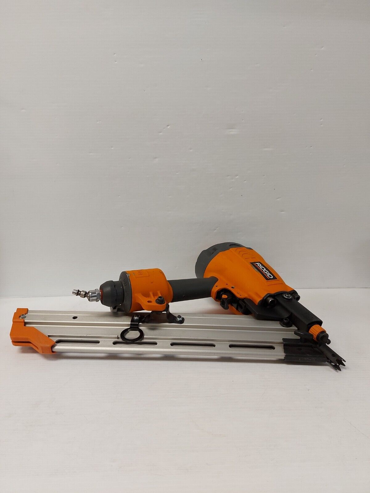 (N81646-1) Ridgid R350CHD Clipped Head Framing Nailer
