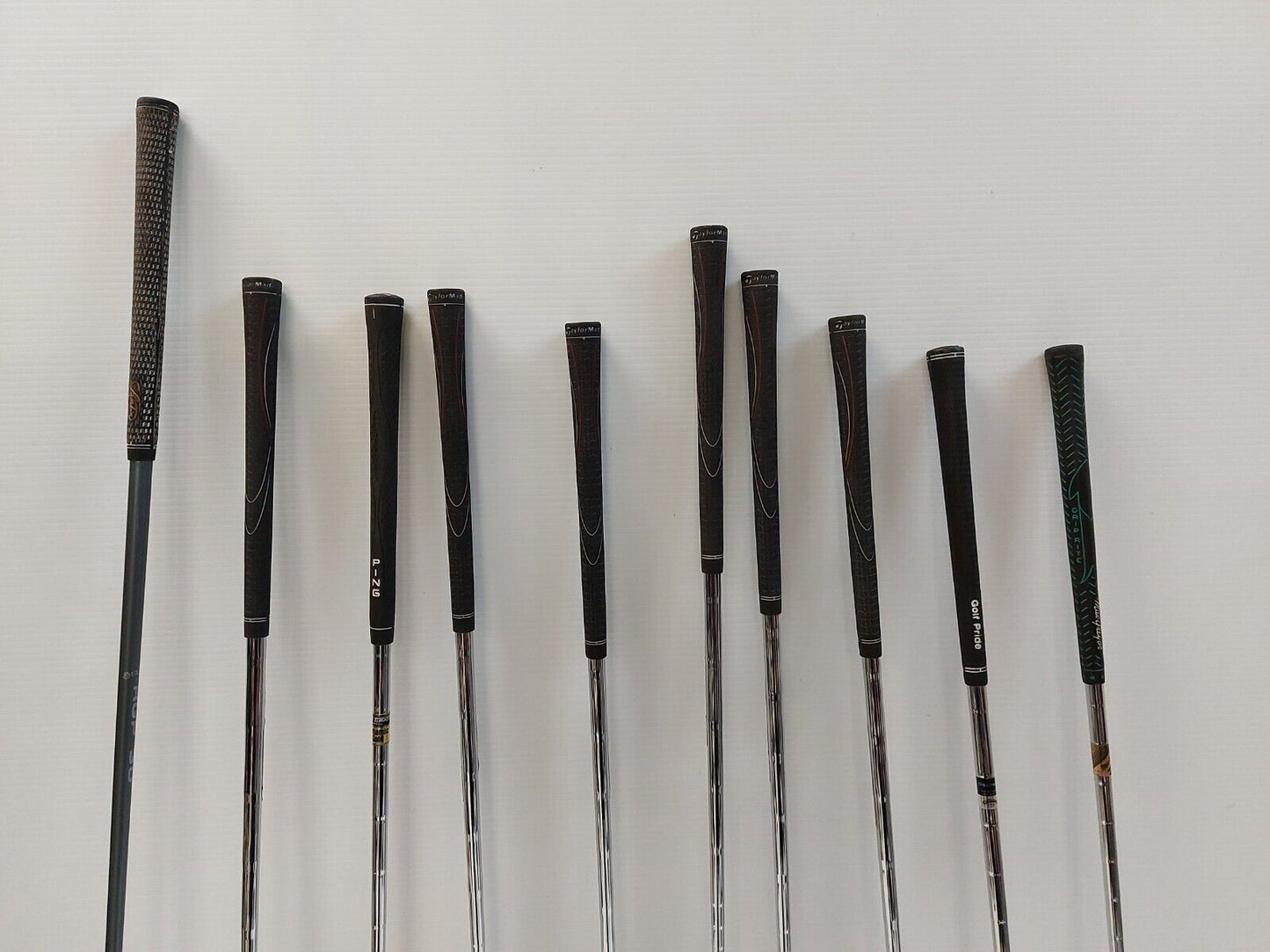 (N85204-1) Taylormade R946 16Pc Golf Set