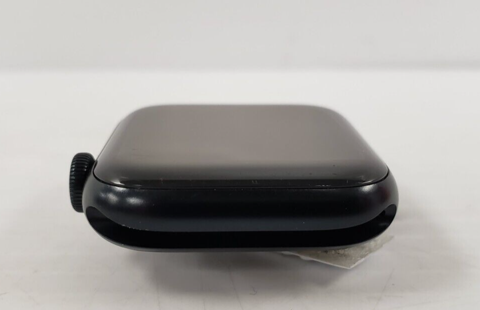 (58132-1) Apple A272 Smart Watch SE 2nd Gen