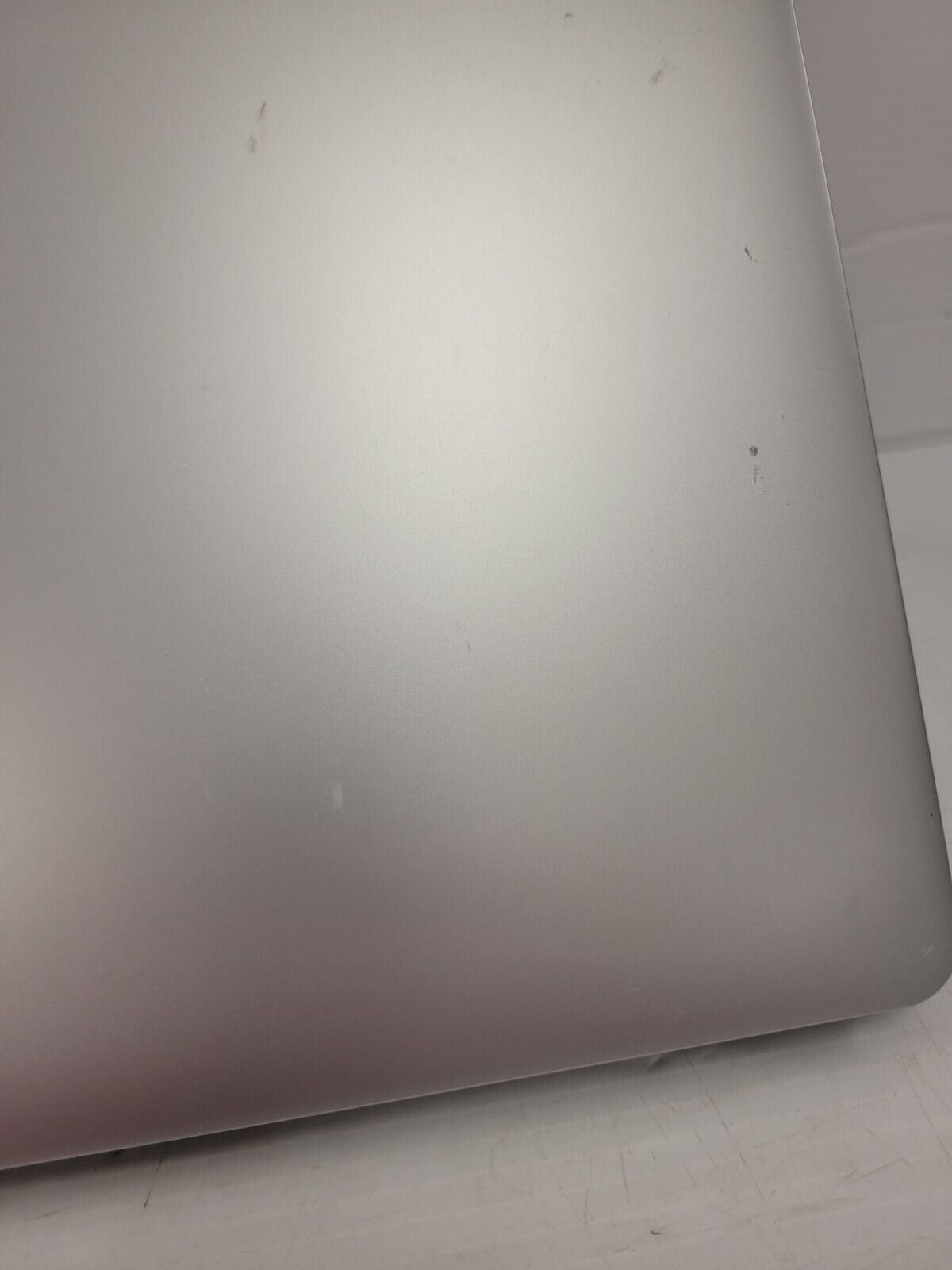 (63391-1) Lenovo IdeaPad Laptop