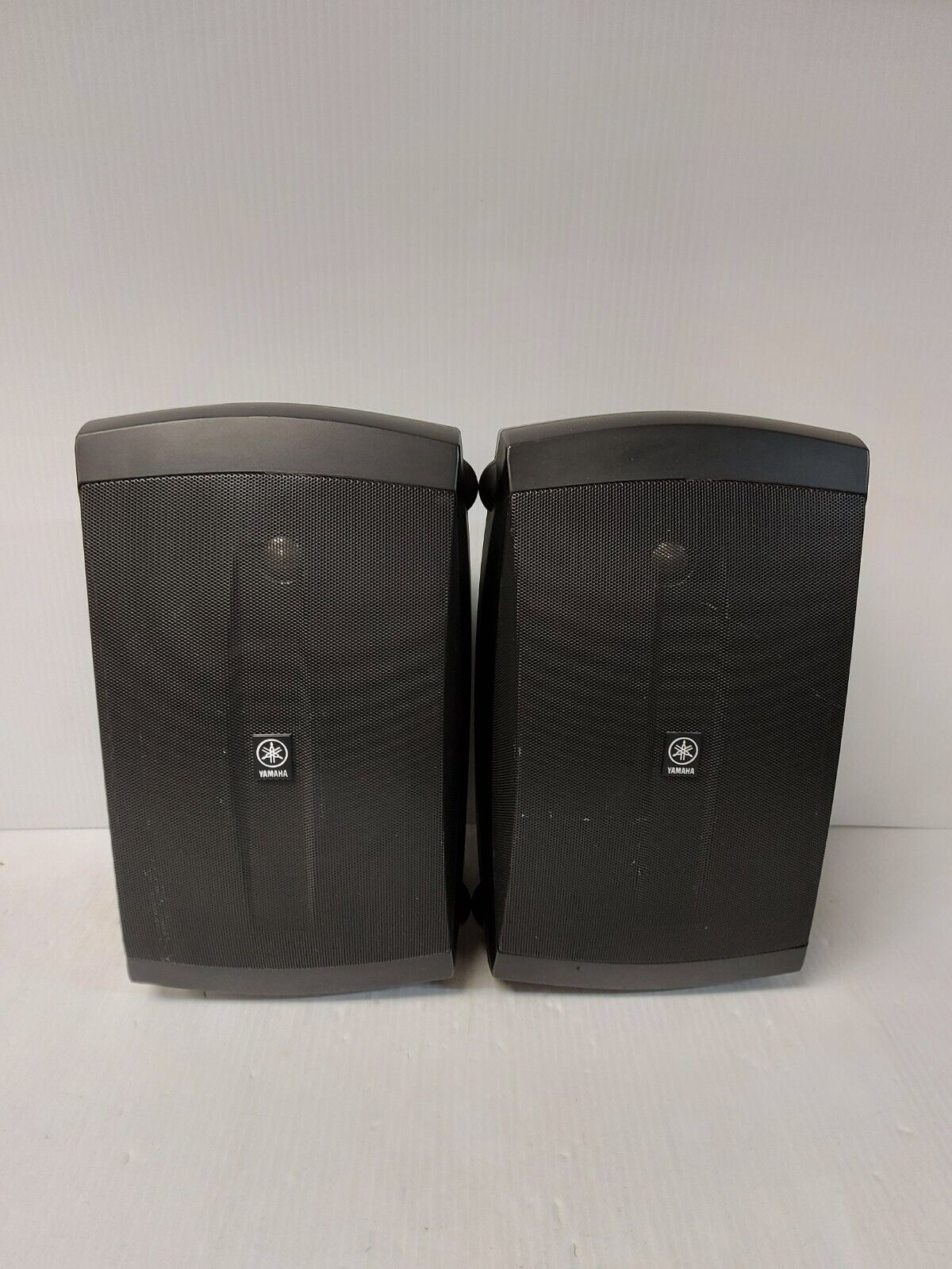 (N84600-2) Yamaha NS-AW350 Speaker Set