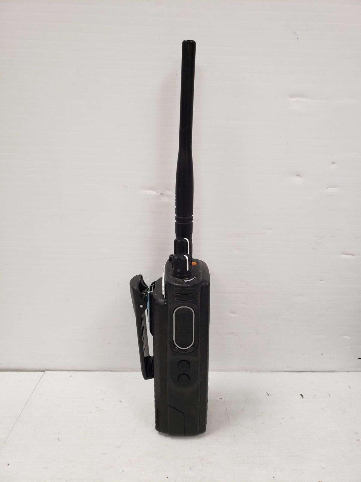 (69068-1) Motorola XPR 7550E Two-Way Radio