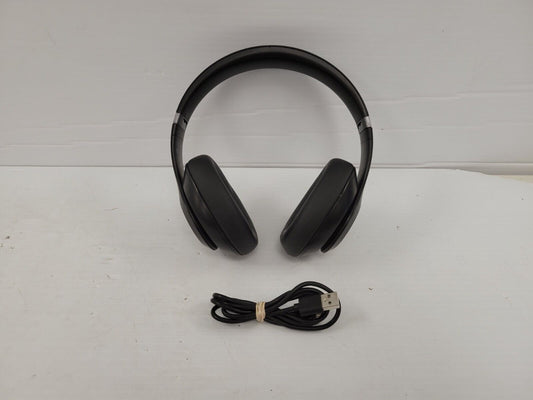 (68211-1) Beats Studio Pro Headphones