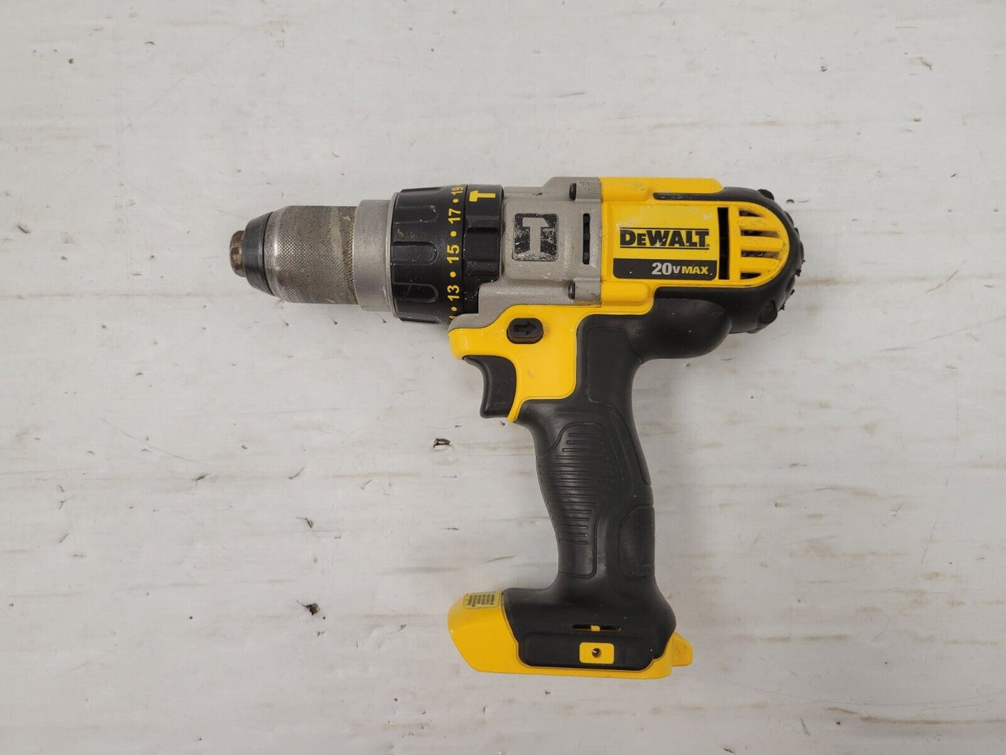 (69019-2) Dewalt DCD985 Drill