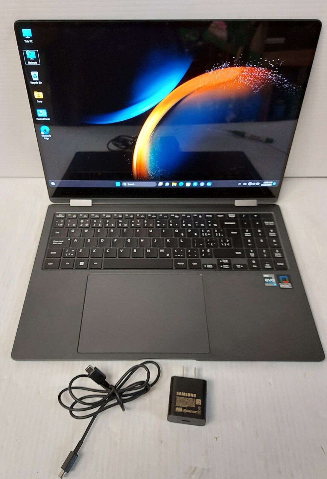 (N82060-1) Samsung NP960QFG Laptop