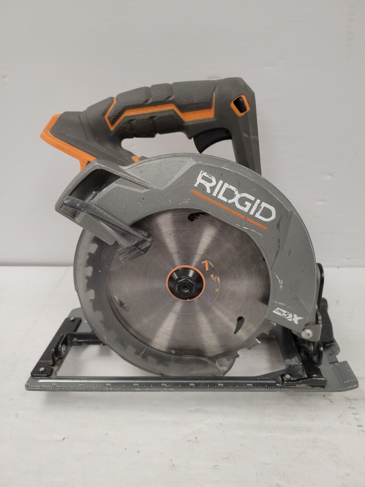 (62621-1) Ridgid R8652 Circular Saw