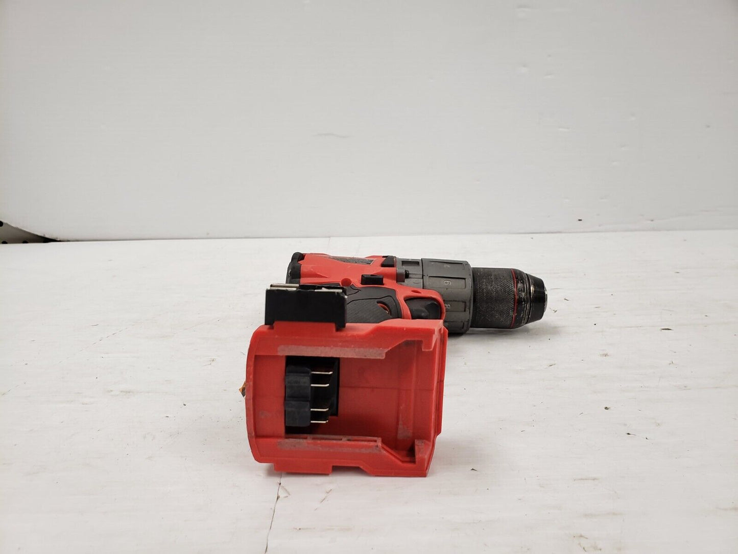 (66733-3) Milwaukee 280420 Hammer Drill