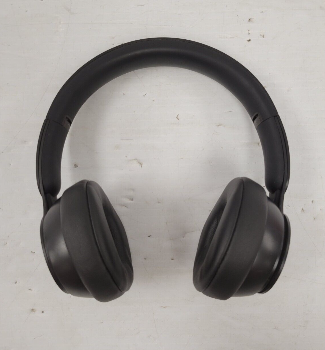 (67262-1) Beats A1881 Headphones