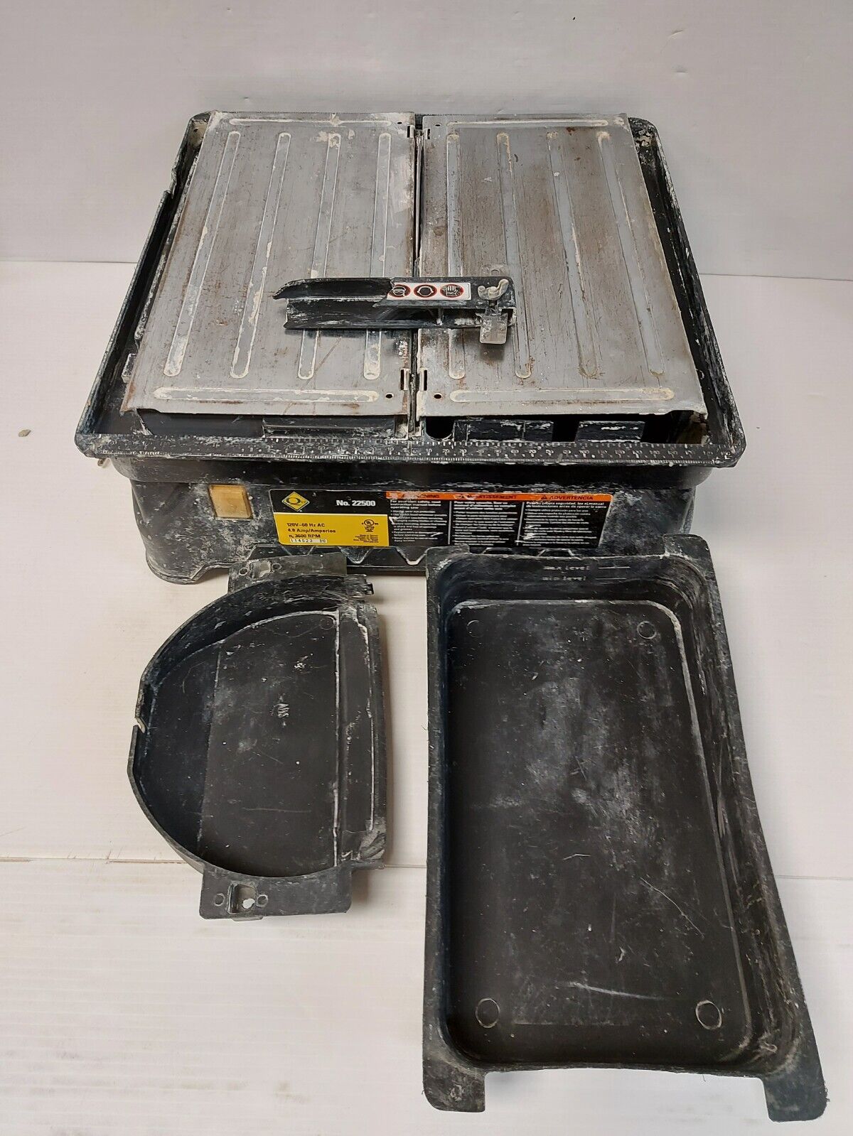 (N80961-1) QEP 225000 Tile Saw w/ 2Trays and Attachment