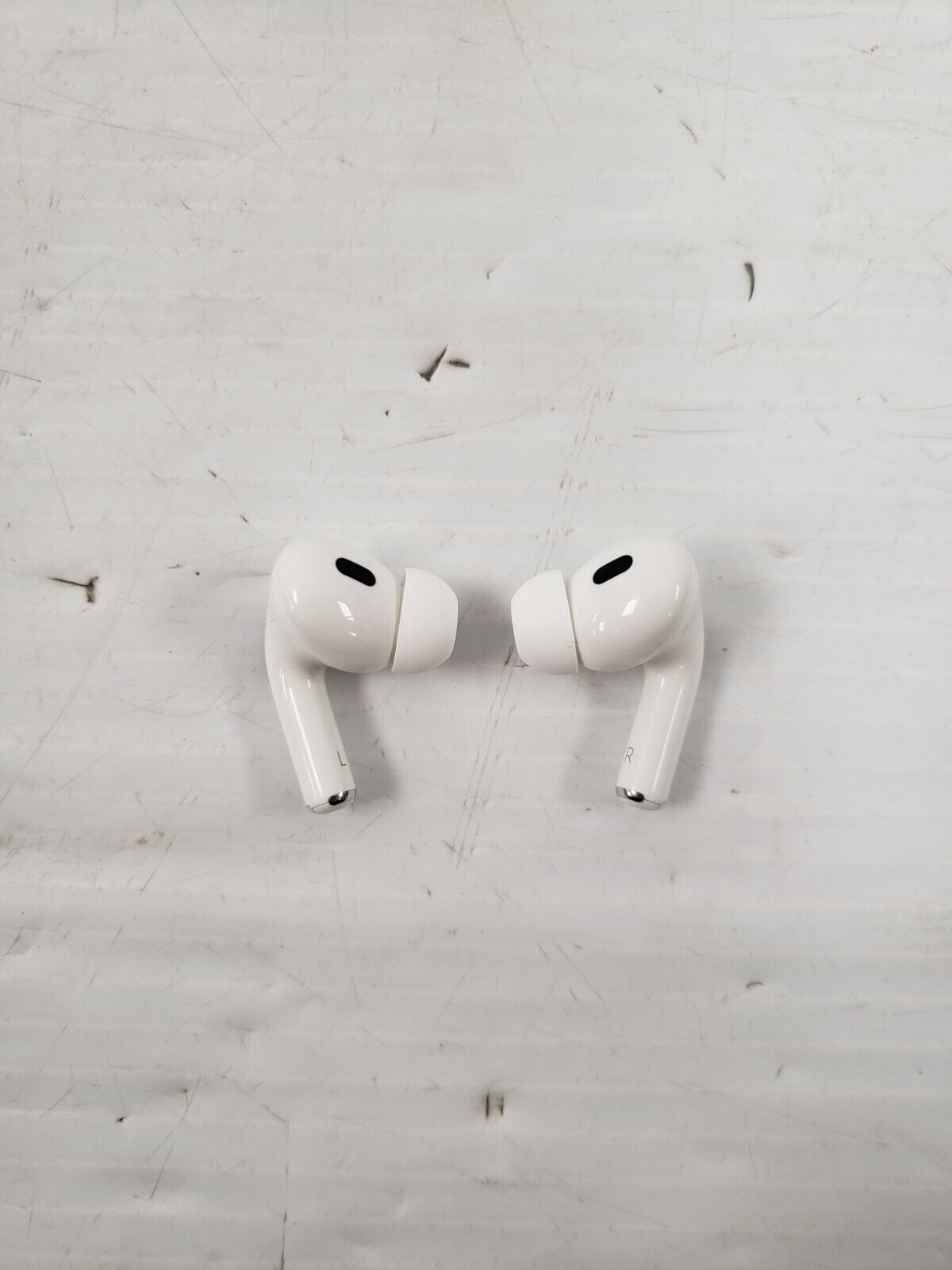 (68587-2) Apple A2700 Earbuds