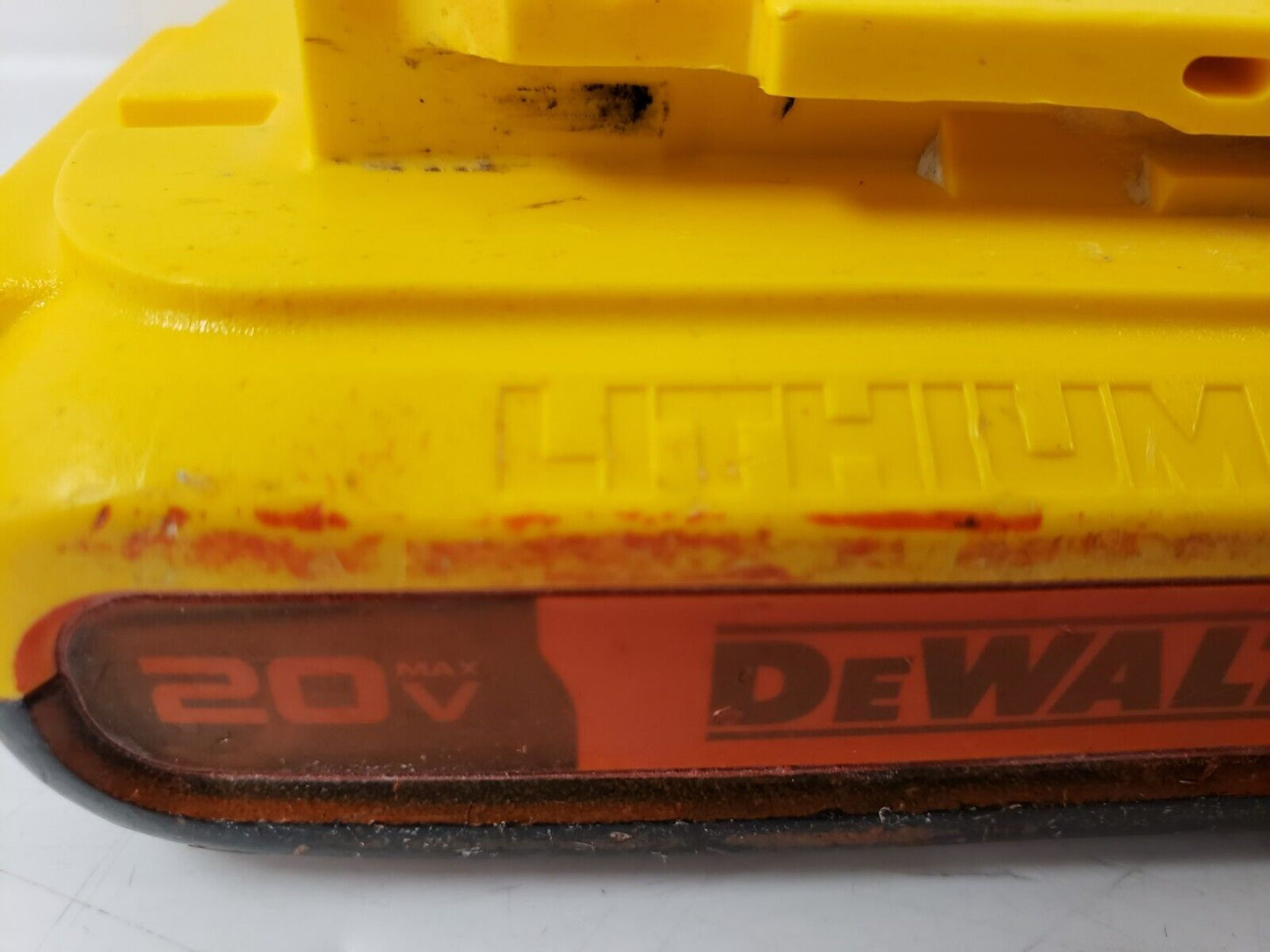 (59144-2 A) Dewalt DCB203 Battery