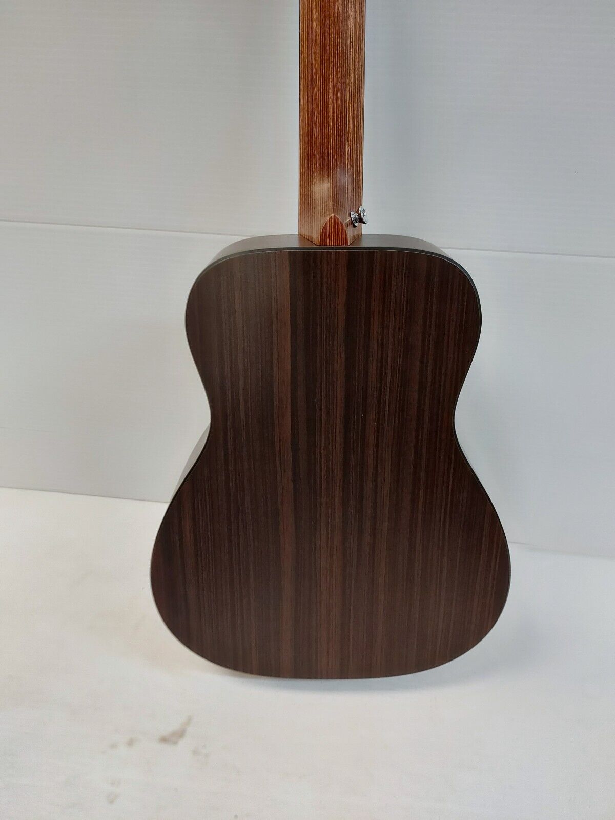 (N83619-1) Martic & Co LXIRE Guitar