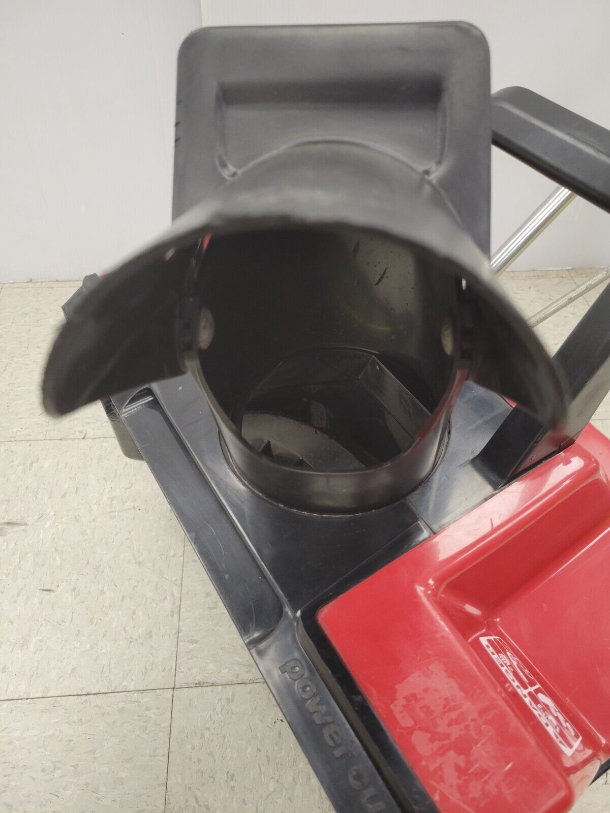 (I-36306) Toro 1800 38025 Snow Thrower