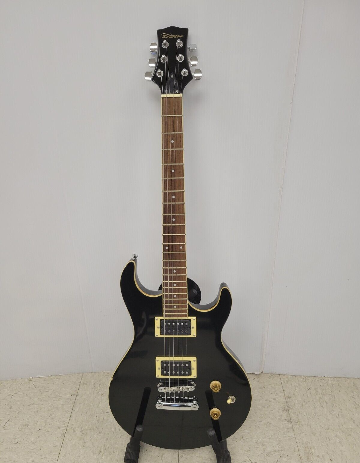 (66783-1) Silverstone Electric Guitar