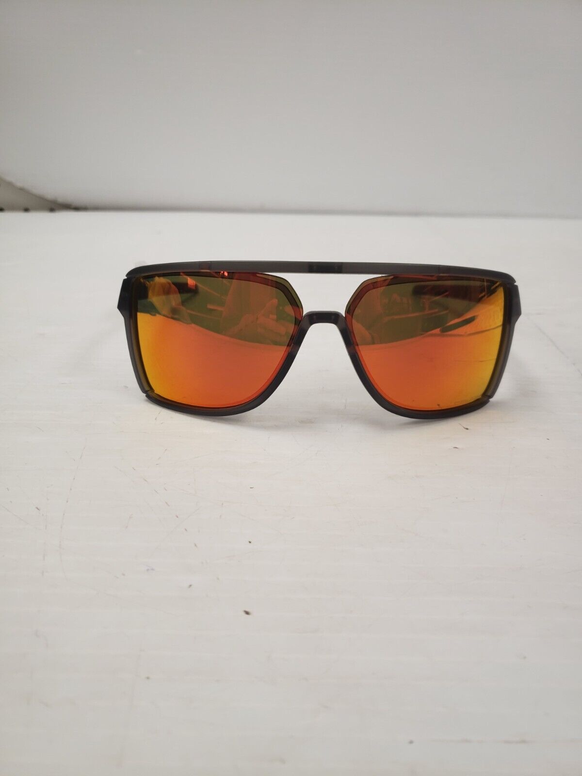 (62715-2) Oakley 009147-0563 Sunglasses