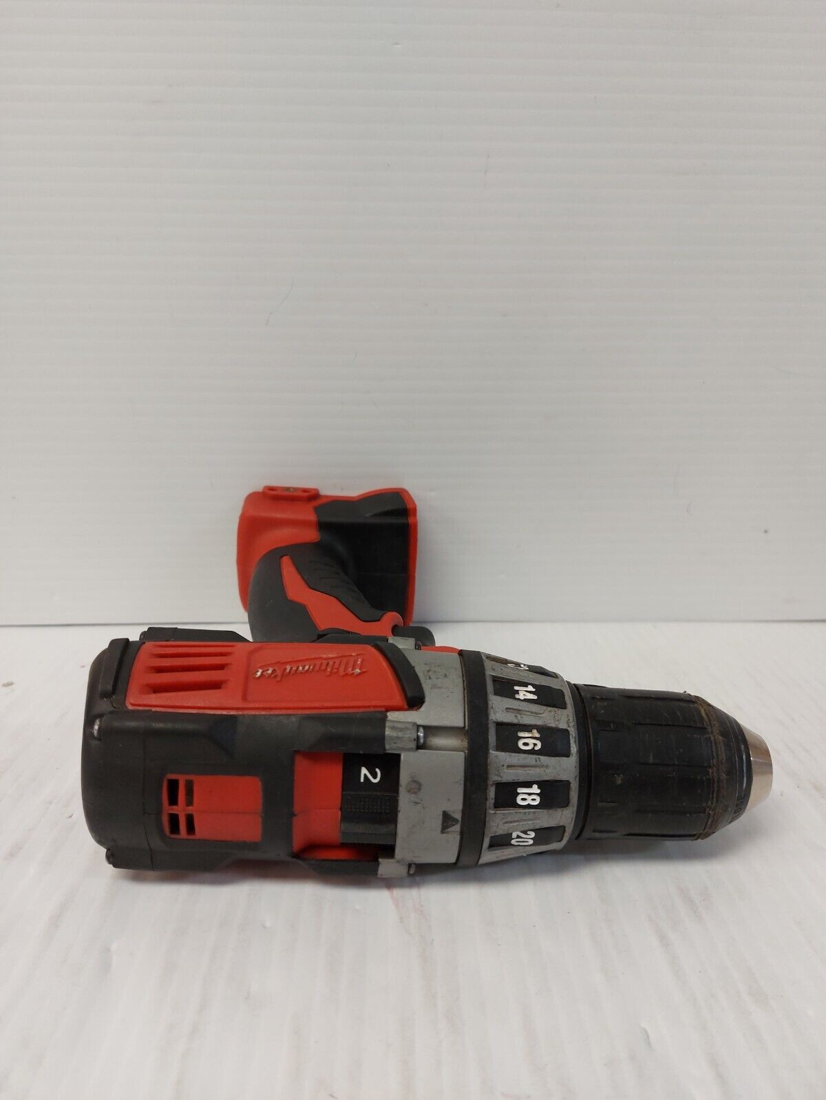 (N86477-2) Milwaukee 2601-20 Drill