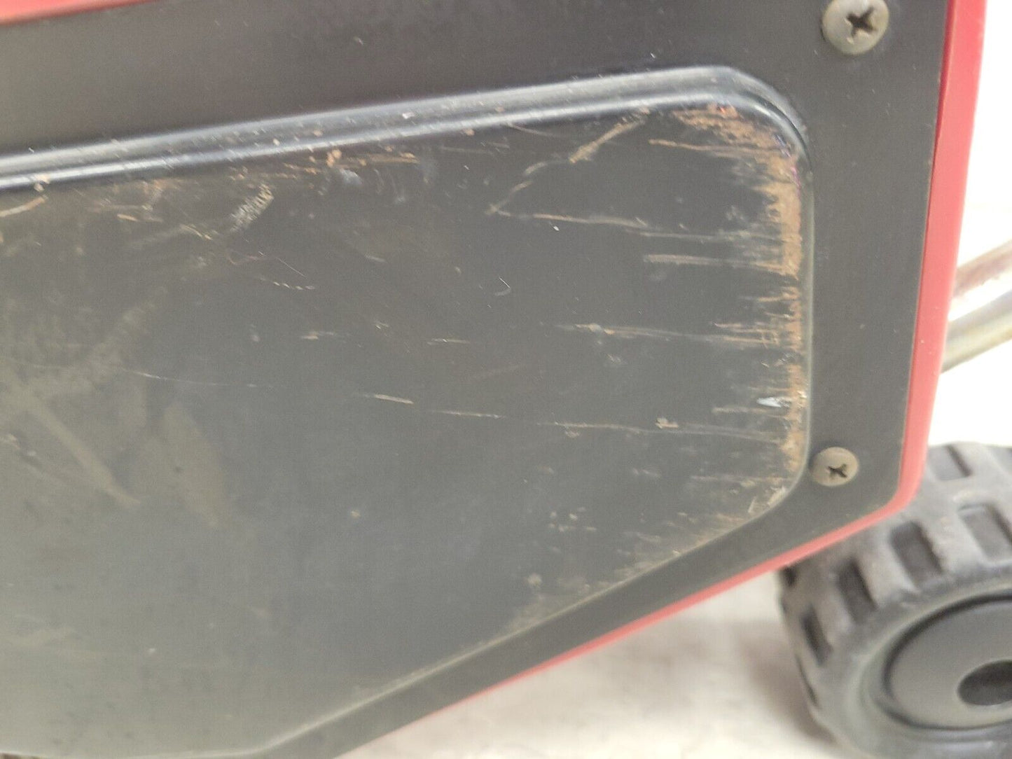 (I-36306) Toro 1800 38025 Snow Thrower