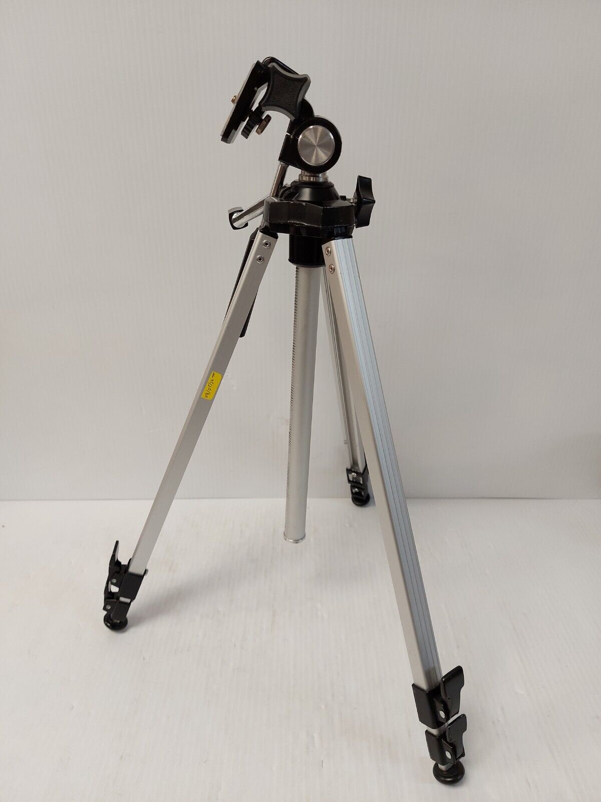 (N84838-8) Royal Tripod