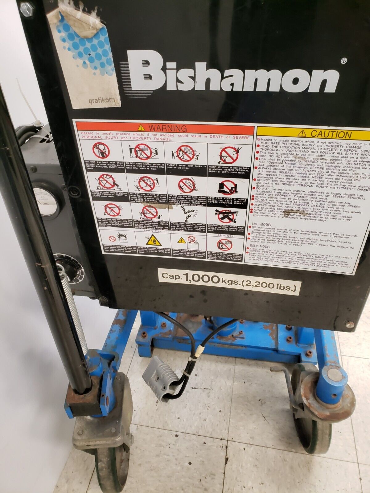 (I-33787) Bishamon LV100E Fork Lift