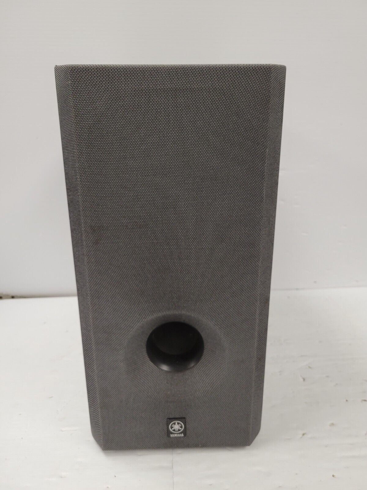 (66631-2) Yamaha SW-9201 Subwoofer