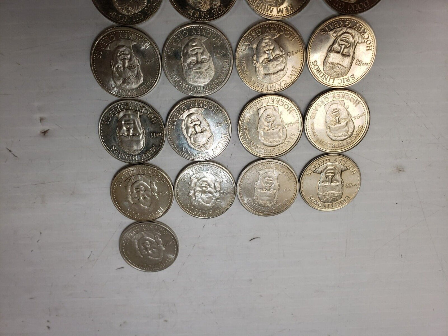 (I-36018) NHLPA Diet Pepsi Limited Edition Hockey Greats Coin Collection