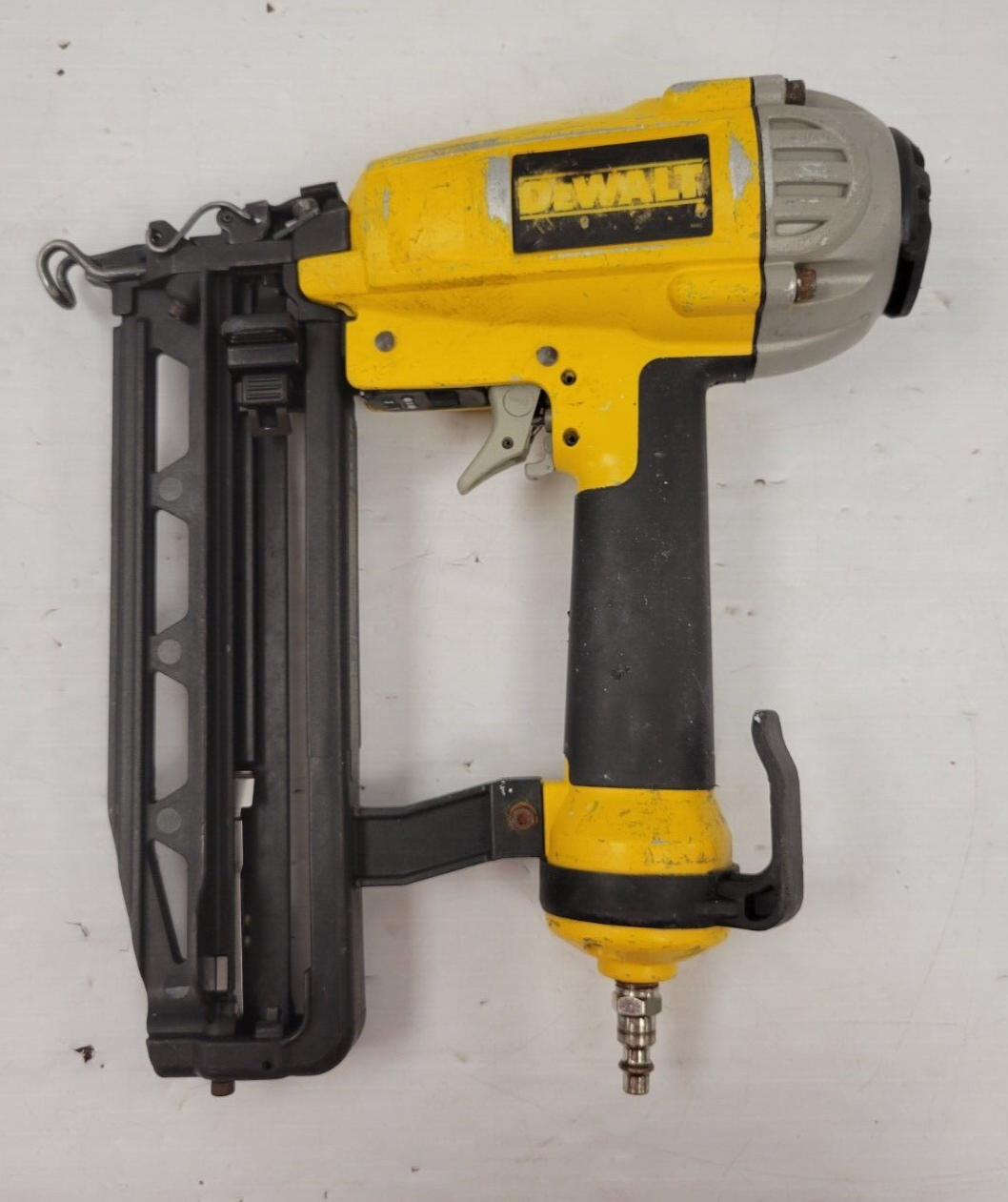 (61330-3) Dewalt D51253K Finish Nailer