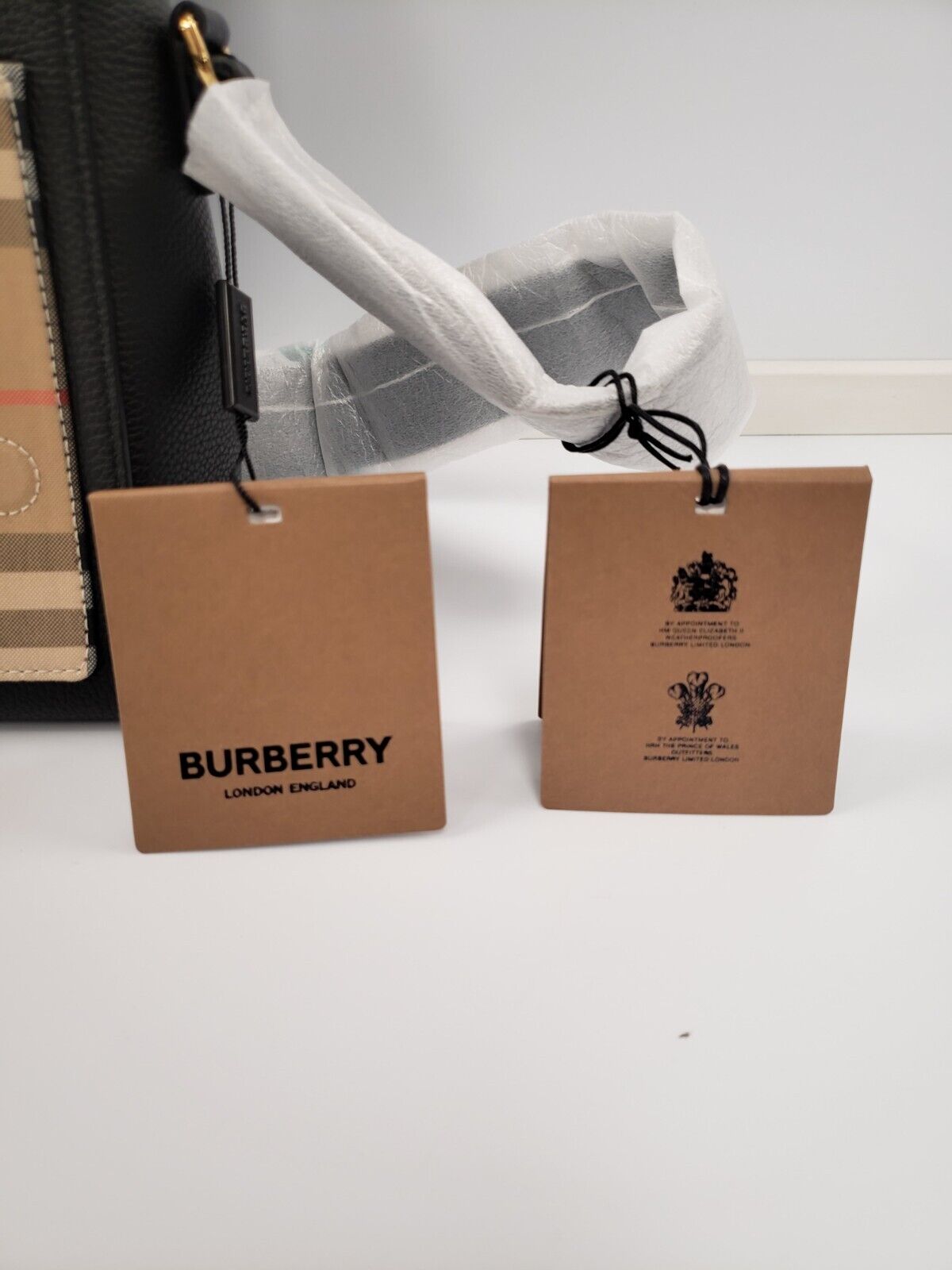 (65852-2) Burberry Crossbody Purse