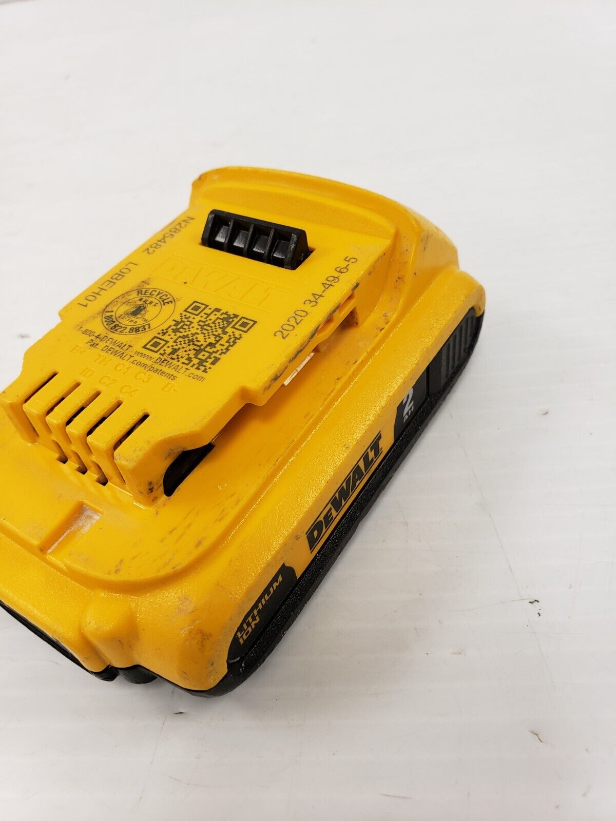 (66756-1) Dewalt DCB203 Battery-2.0 Ah