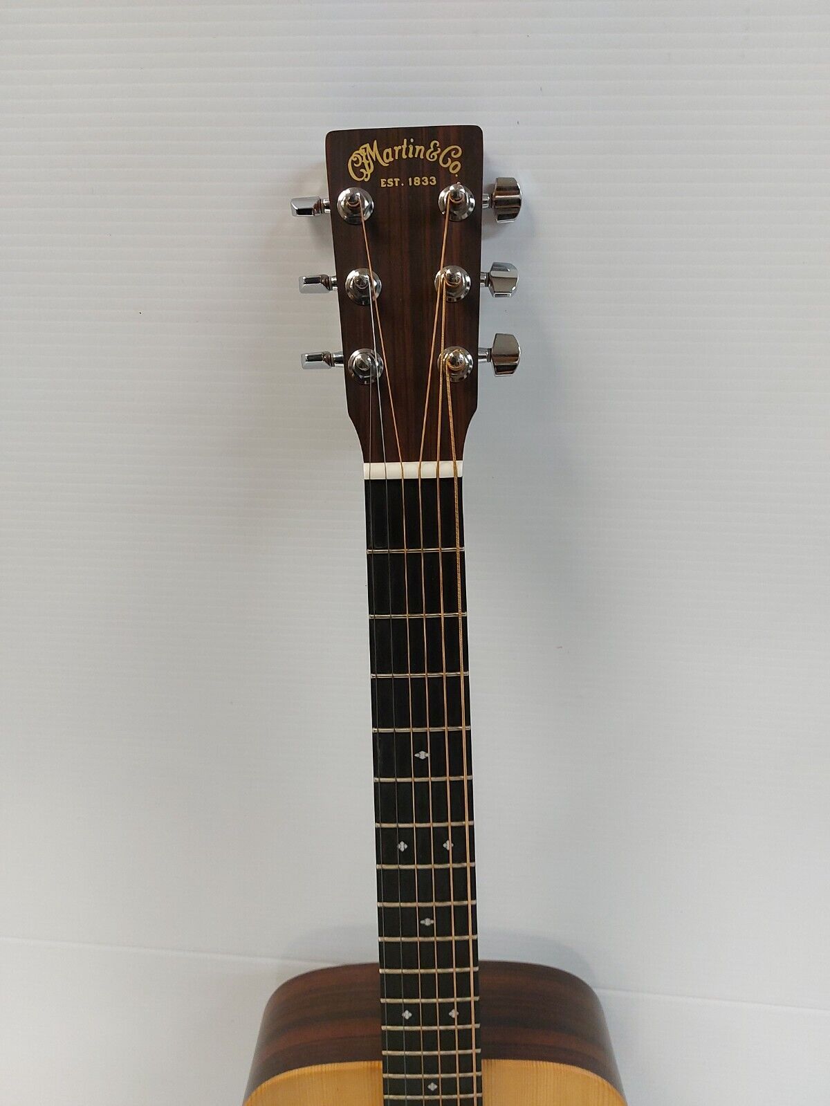 (N83619-1) Martic & Co LXIRE Guitar