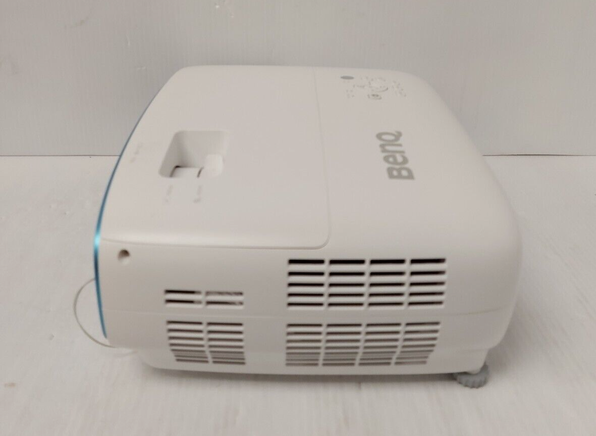 (N11032-1) BenQ TK800 Projector