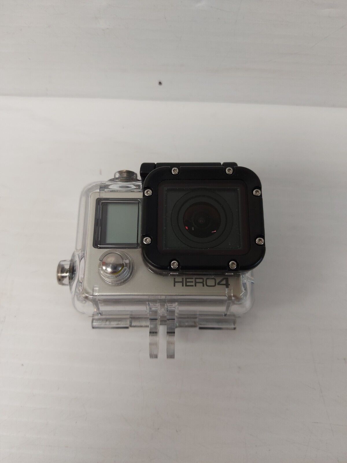 (N81625-1) Appareil photo numérique GoPro Hero 4 Silver dans son étui