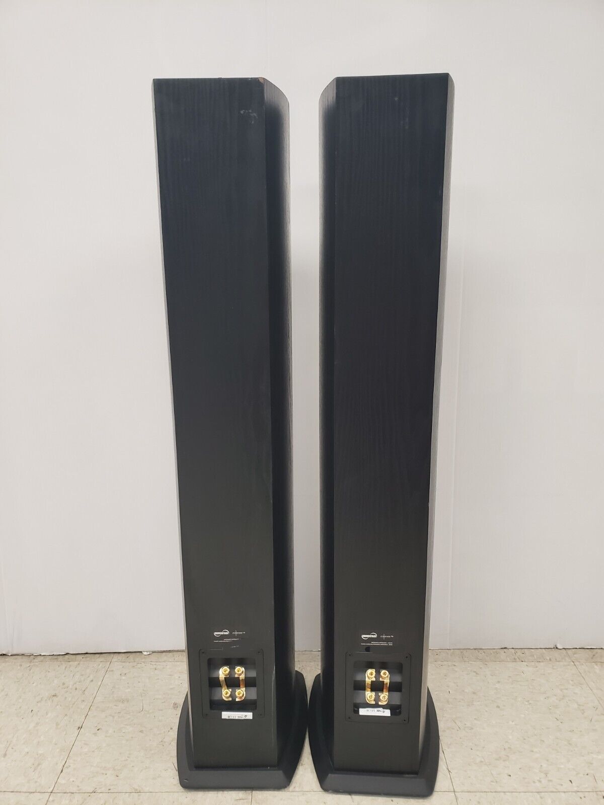 (62722-5) Soundstage T5 Tower Speakers