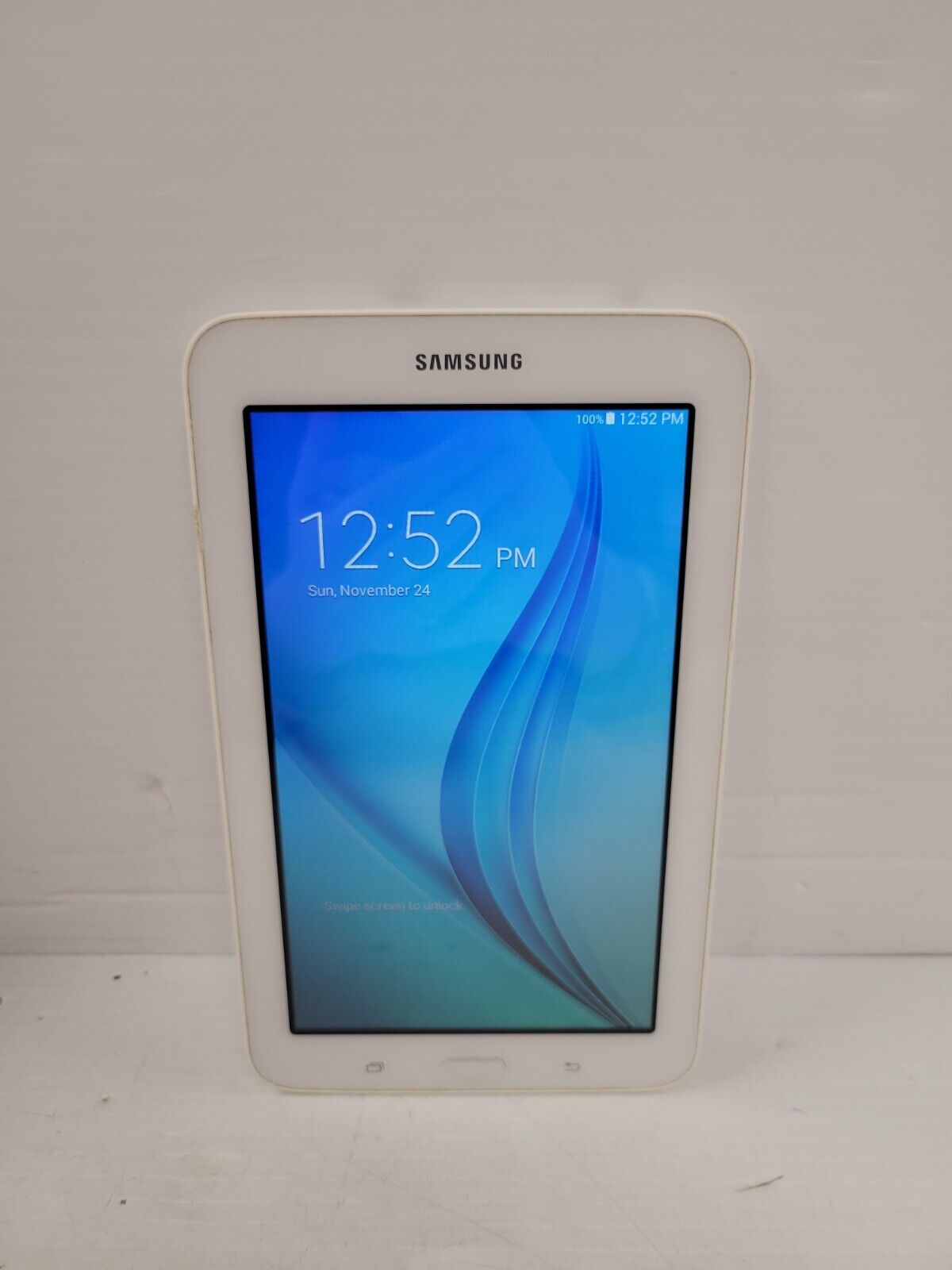 (63530-3) Samsung SM-T113 Galaxy Tab E Lite - 8 GB