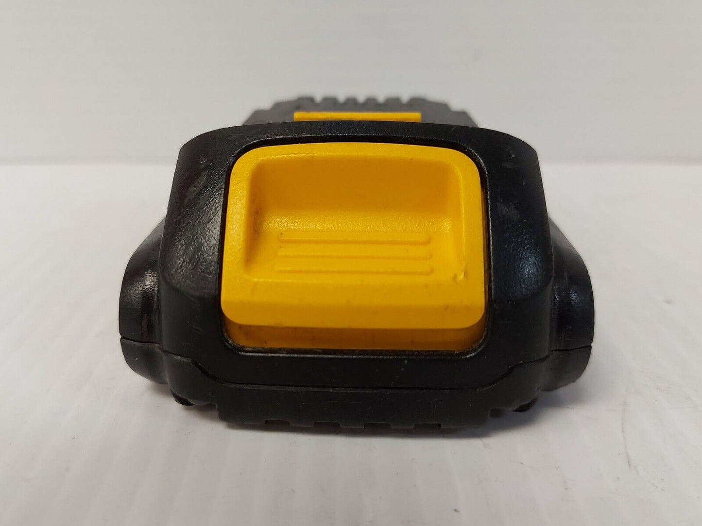 (NI-22070) Dewalt DCB201 1.5Ah Battery