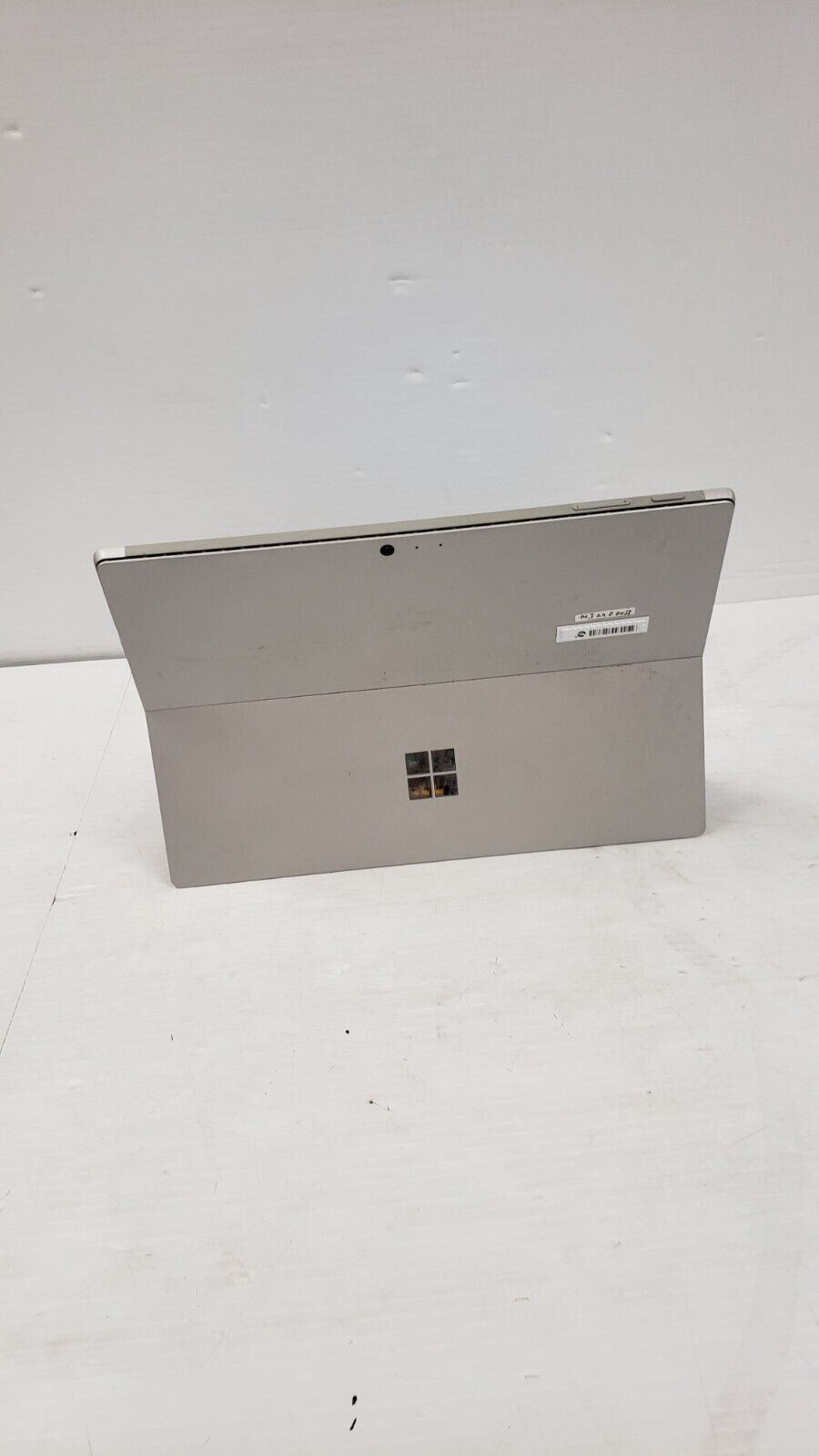 (54077-1) Microsoft Surface  1796 Laptop