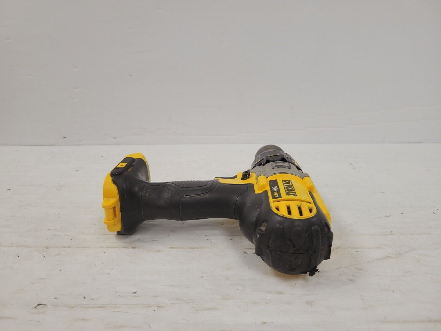 (69019-2) Dewalt DCD985 Drill