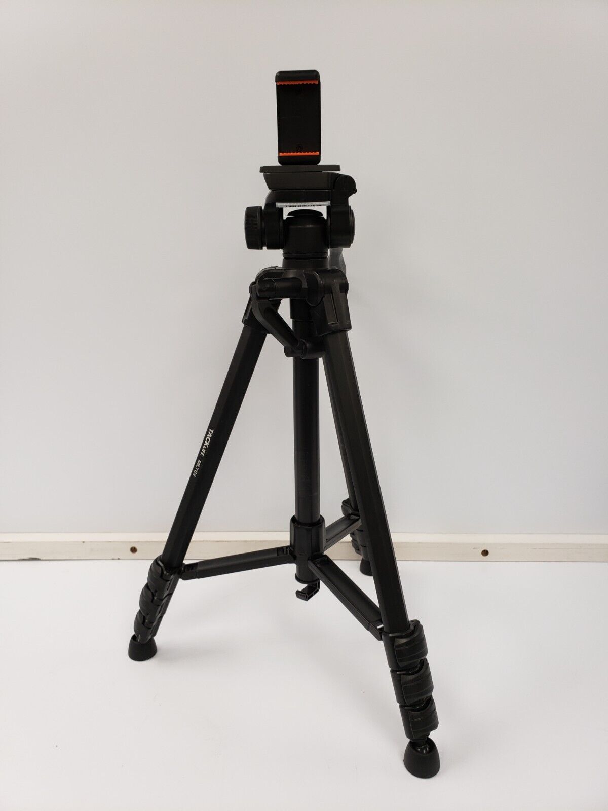 (68671-2) Tach Life MLT02 Tripod