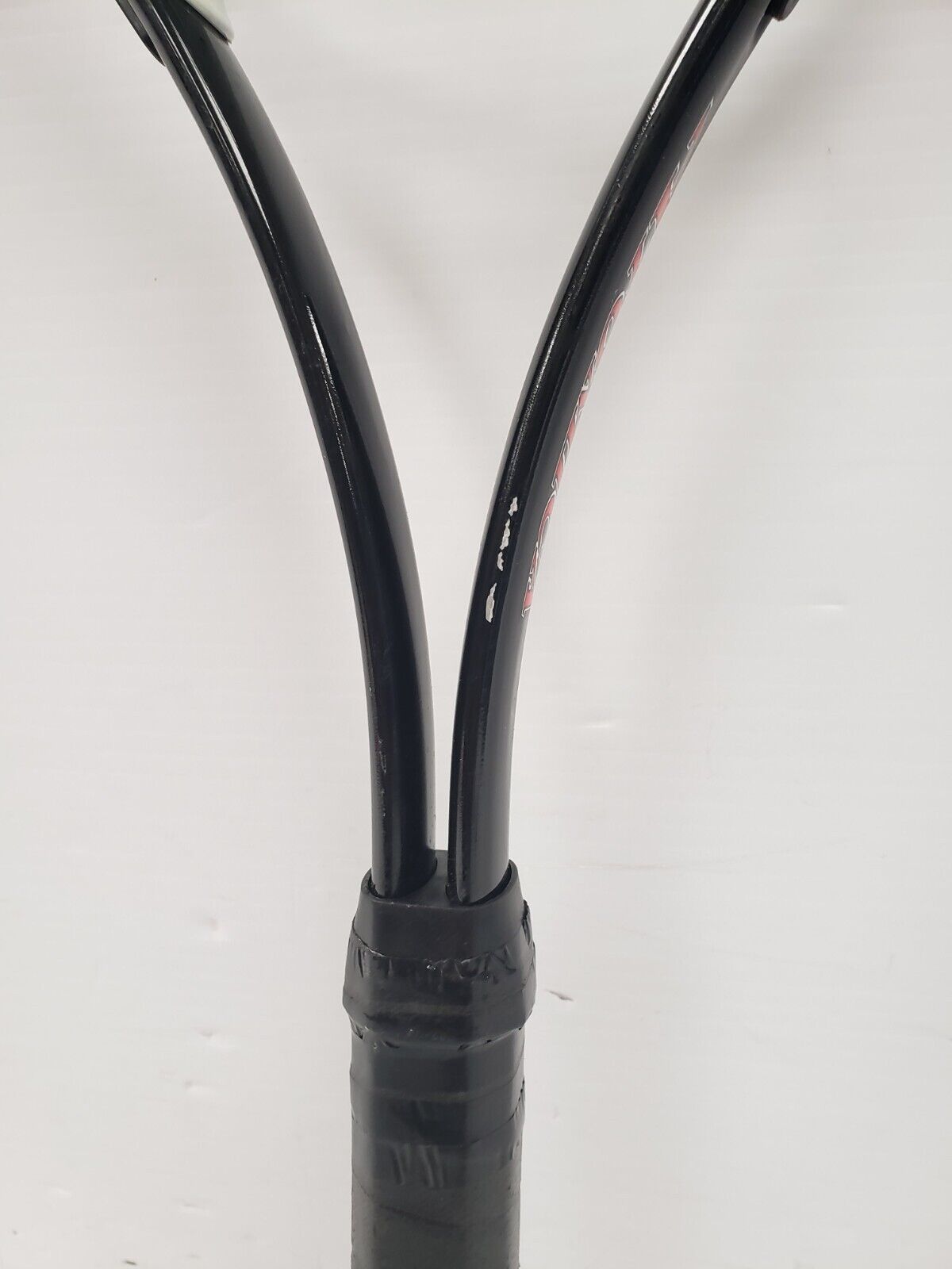 (68608-3 B) Atomic Tennis Racket