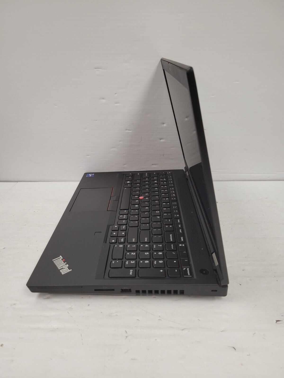 (58214-1) Lenovo 20YQ-003NOS Laptop