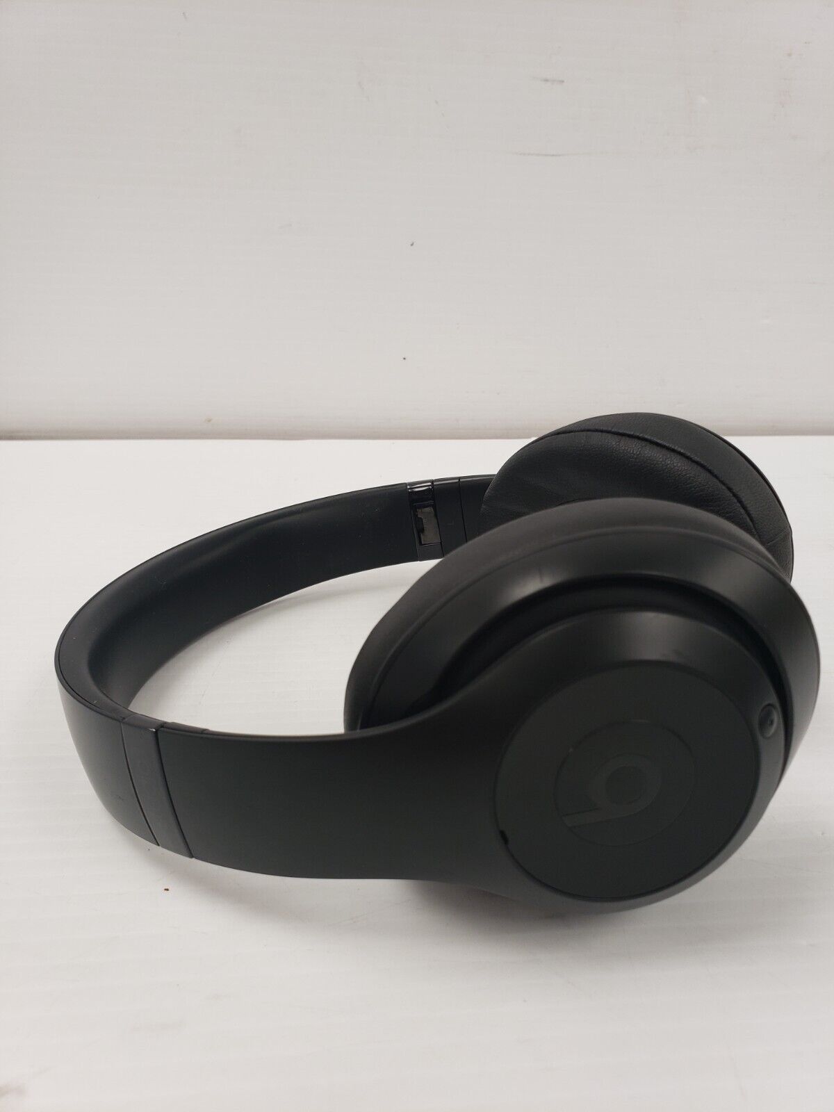 (42013-1) Beats Studio 3 Wireless Headphones