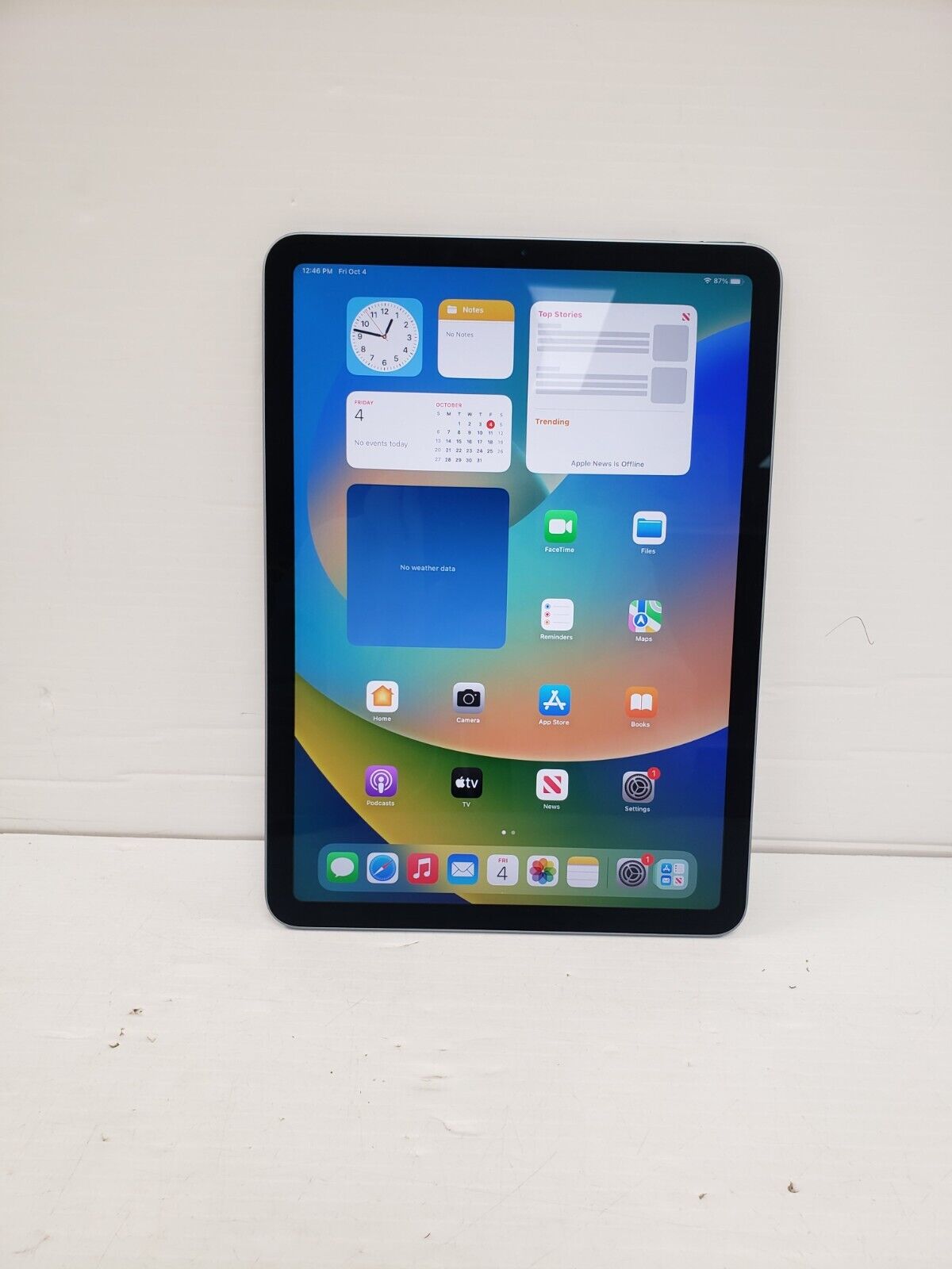 (61782-1) Apple MYFQ2ZP/A iPad Air - 4th Gen - 64GB