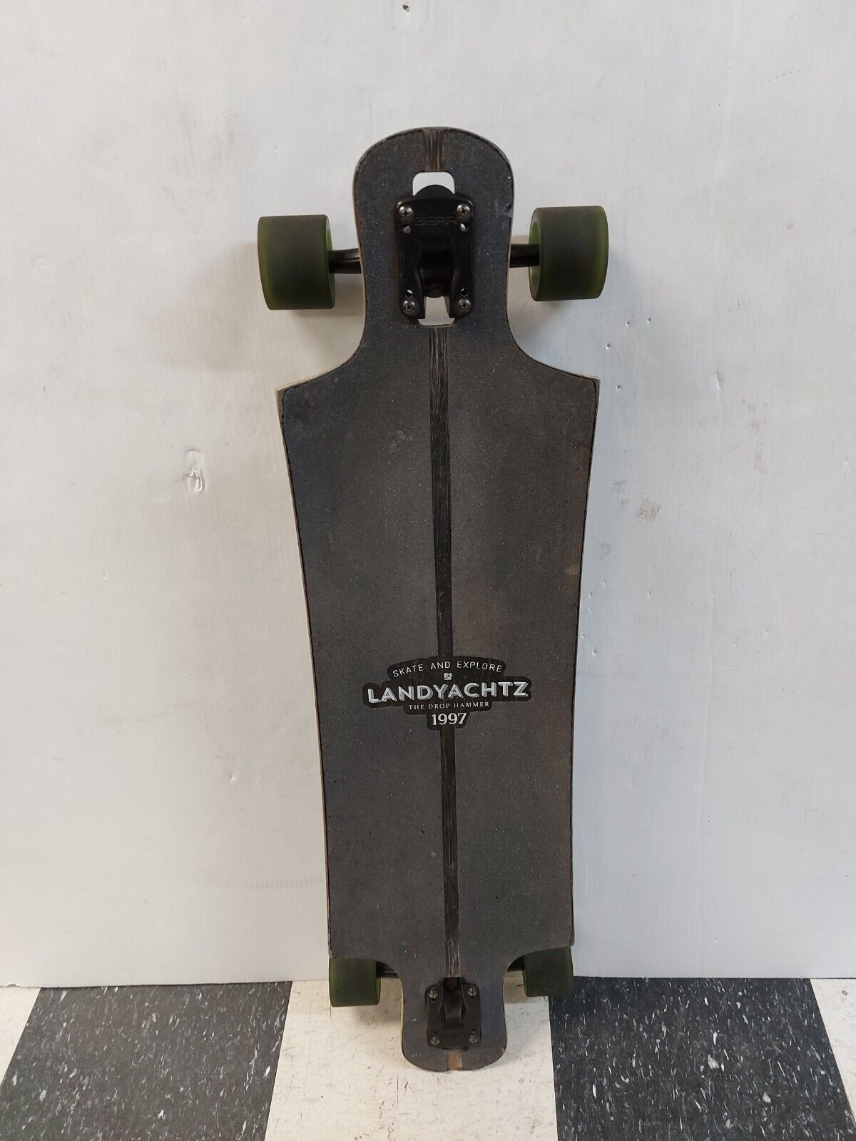 (N85370-1) Landyachtz The Drop Hammer Longboard