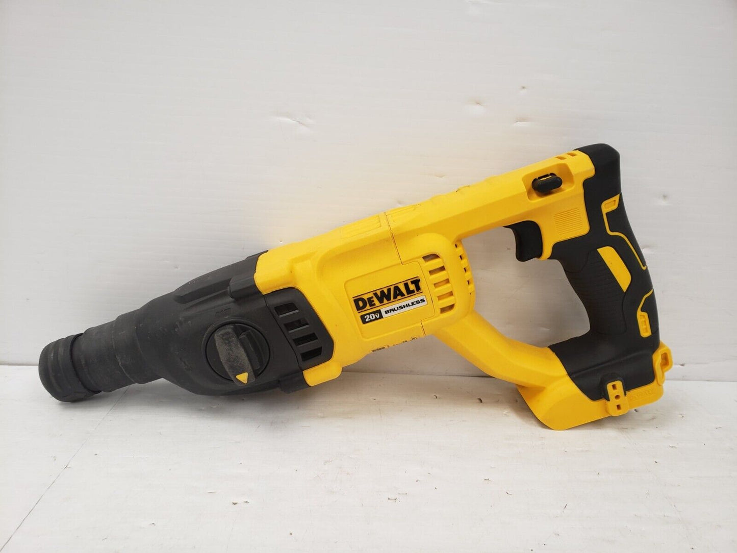 (67756-1) Dewalt DCH133 Hammer Drill