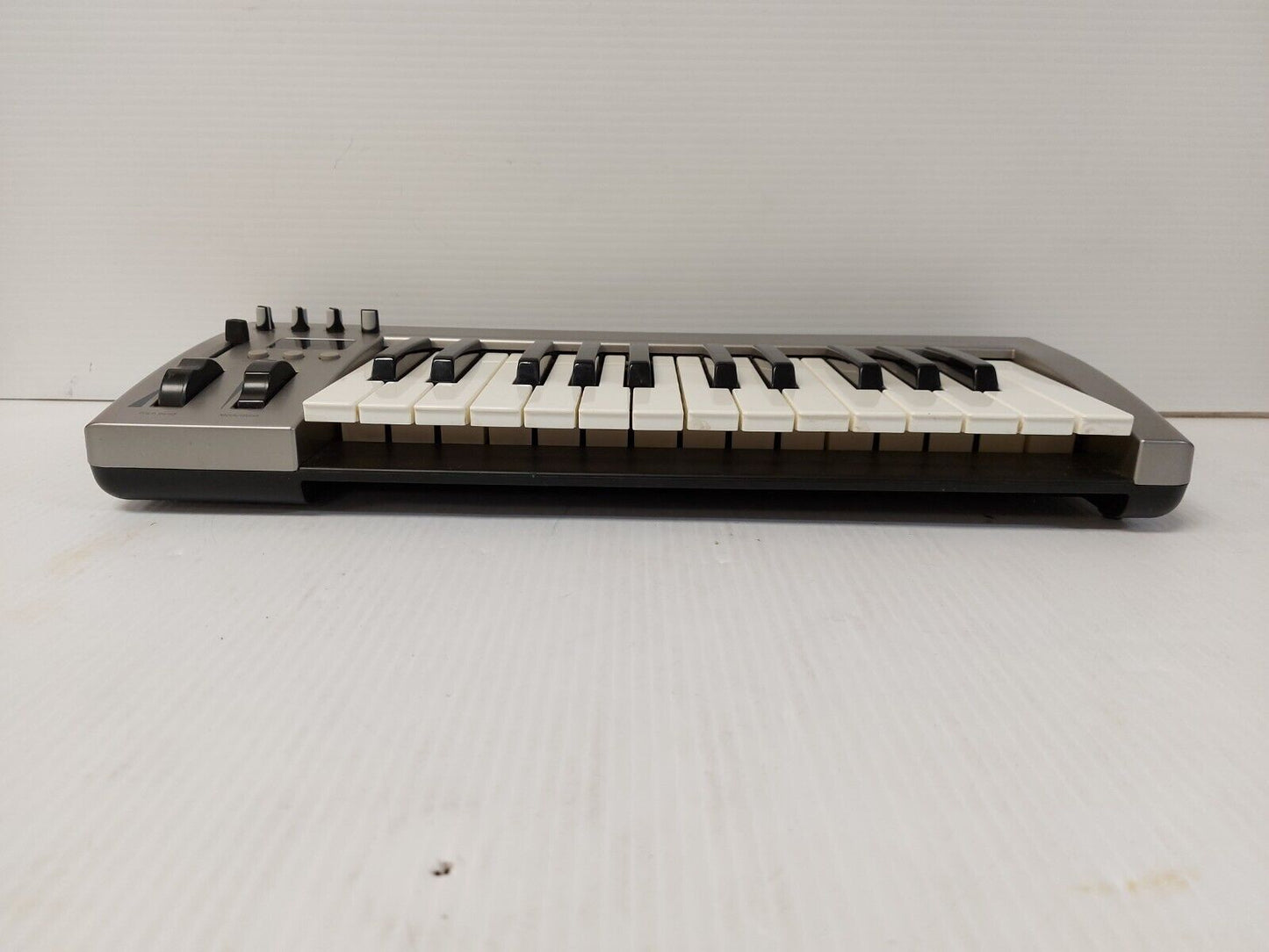 (N85578-1) Midi MasterKey 25 Keyboard