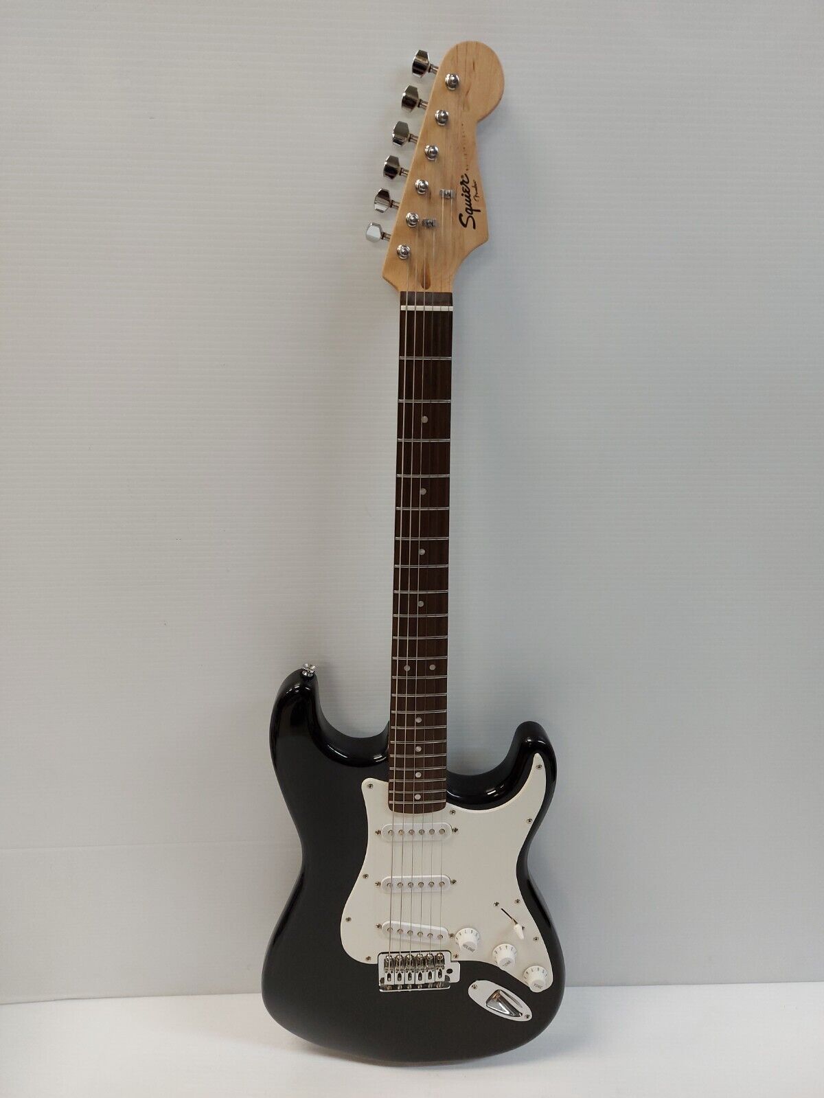 (N84820-1) Squier Bullet Strat Electric Guitar